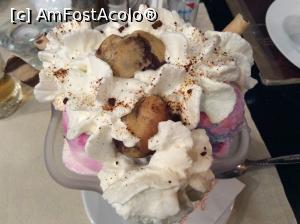 [P09] Pizzeria Magic Pizza - si acel profiterol la care se vede inghetata bubble gum (roz, cu albastru si gust de guma de mestecat)  » foto by mishu
 - 
<span class="allrVoted glyphicon glyphicon-heart hidden" id="av839608"></span>
<a class="m-l-10 hidden" id="sv839608" onclick="voting_Foto_DelVot(,839608,12895)" role="button">șterge vot <span class="glyphicon glyphicon-remove"></span></a>
<a id="v9839608" class=" c-red"  onclick="voting_Foto_SetVot(839608)" role="button"><span class="glyphicon glyphicon-heart-empty"></span> <b>LIKE</b> = Votează poza</a> <img class="hidden"  id="f839608W9" src="/imagini/loader.gif" border="0" /><span class="AjErrMes hidden" id="e839608ErM"></span>