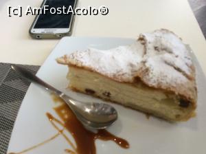 [P21] Pizzeria Domneasca - am ajuns si la desert - placinta cu branza dulce si stafide » foto by mishu
 - 
<span class="allrVoted glyphicon glyphicon-heart hidden" id="av840549"></span>
<a class="m-l-10 hidden" id="sv840549" onclick="voting_Foto_DelVot(,840549,12895)" role="button">șterge vot <span class="glyphicon glyphicon-remove"></span></a>
<a id="v9840549" class=" c-red"  onclick="voting_Foto_SetVot(840549)" role="button"><span class="glyphicon glyphicon-heart-empty"></span> <b>LIKE</b> = Votează poza</a> <img class="hidden"  id="f840549W9" src="/imagini/loader.gif" border="0" /><span class="AjErrMes hidden" id="e840549ErM"></span>