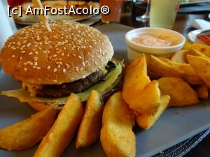 [P12] Burger de vită. » foto by tata123 🔱
 - 
<span class="allrVoted glyphicon glyphicon-heart hidden" id="av1241130"></span>
<a class="m-l-10 hidden" id="sv1241130" onclick="voting_Foto_DelVot(,1241130,12895)" role="button">șterge vot <span class="glyphicon glyphicon-remove"></span></a>
<a id="v91241130" class=" c-red"  onclick="voting_Foto_SetVot(1241130)" role="button"><span class="glyphicon glyphicon-heart-empty"></span> <b>LIKE</b> = Votează poza</a> <img class="hidden"  id="f1241130W9" src="/imagini/loader.gif" border="0" /><span class="AjErrMes hidden" id="e1241130ErM"></span>