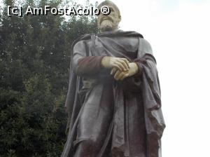 [P05] Dacul cel vârstnic, lucrat în porfir, aflat în Grădina Boboli, Florența » foto by mihaelavoicu
 - 
<span class="allrVoted glyphicon glyphicon-heart hidden" id="av936870"></span>
<a class="m-l-10 hidden" id="sv936870" onclick="voting_Foto_DelVot(,936870,12926)" role="button">șterge vot <span class="glyphicon glyphicon-remove"></span></a>
<a id="v9936870" class=" c-red"  onclick="voting_Foto_SetVot(936870)" role="button"><span class="glyphicon glyphicon-heart-empty"></span> <b>LIKE</b> = Votează poza</a> <img class="hidden"  id="f936870W9" src="/imagini/loader.gif" border="0" /><span class="AjErrMes hidden" id="e936870ErM"></span>