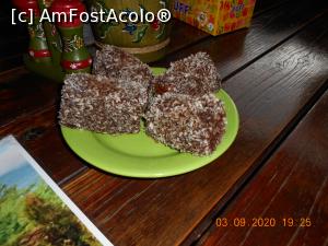 [P12] prăjitura cu cocos » foto by zlatna
 - 
<span class="allrVoted glyphicon glyphicon-heart hidden" id="av1202452"></span>
<a class="m-l-10 hidden" id="sv1202452" onclick="voting_Foto_DelVot(,1202452,12931)" role="button">șterge vot <span class="glyphicon glyphicon-remove"></span></a>
<a id="v91202452" class=" c-red"  onclick="voting_Foto_SetVot(1202452)" role="button"><span class="glyphicon glyphicon-heart-empty"></span> <b>LIKE</b> = Votează poza</a> <img class="hidden"  id="f1202452W9" src="/imagini/loader.gif" border="0" /><span class="AjErrMes hidden" id="e1202452ErM"></span>