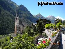 [P09] Biserica din Heiligenblut » foto by Alina Morar
 - 
<span class="allrVoted glyphicon glyphicon-heart hidden" id="av270003"></span>
<a class="m-l-10 hidden" id="sv270003" onclick="voting_Foto_DelVot(,270003,12945)" role="button">șterge vot <span class="glyphicon glyphicon-remove"></span></a>
<a id="v9270003" class=" c-red"  onclick="voting_Foto_SetVot(270003)" role="button"><span class="glyphicon glyphicon-heart-empty"></span> <b>LIKE</b> = Votează poza</a> <img class="hidden"  id="f270003W9" src="/imagini/loader.gif" border="0" /><span class="AjErrMes hidden" id="e270003ErM"></span>