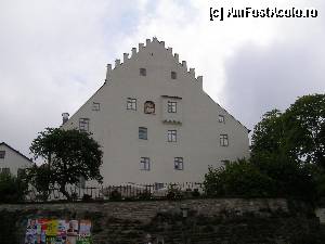 [P01] Murnau am Staffelsee - Schloss-muzeum (castelul transformat actualmente in muzeu)  » foto by RoF*
 - 
<span class="allrVoted glyphicon glyphicon-heart hidden" id="av375724"></span>
<a class="m-l-10 hidden" id="sv375724" onclick="voting_Foto_DelVot(,375724,12959)" role="button">șterge vot <span class="glyphicon glyphicon-remove"></span></a>
<a id="v9375724" class=" c-red"  onclick="voting_Foto_SetVot(375724)" role="button"><span class="glyphicon glyphicon-heart-empty"></span> <b>LIKE</b> = Votează poza</a> <img class="hidden"  id="f375724W9" src="/imagini/loader.gif" border="0" /><span class="AjErrMes hidden" id="e375724ErM"></span>