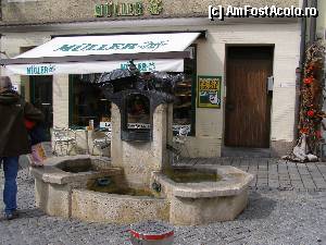 [P07] Murnau am Staffelsee - fantana pe strada centrala a orasului » foto by RoF*
 - 
<span class="allrVoted glyphicon glyphicon-heart hidden" id="av375730"></span>
<a class="m-l-10 hidden" id="sv375730" onclick="voting_Foto_DelVot(,375730,12959)" role="button">șterge vot <span class="glyphicon glyphicon-remove"></span></a>
<a id="v9375730" class=" c-red"  onclick="voting_Foto_SetVot(375730)" role="button"><span class="glyphicon glyphicon-heart-empty"></span> <b>LIKE</b> = Votează poza</a> <img class="hidden"  id="f375730W9" src="/imagini/loader.gif" border="0" /><span class="AjErrMes hidden" id="e375730ErM"></span>