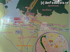 [P03] Harta cu locatia hotelului, afisata pe unul dintre peretii din hol.  » foto by nicoletass
 - 
<span class="allrVoted glyphicon glyphicon-heart hidden" id="av376937"></span>
<a class="m-l-10 hidden" id="sv376937" onclick="voting_Foto_DelVot(,376937,12997)" role="button">șterge vot <span class="glyphicon glyphicon-remove"></span></a>
<a id="v9376937" class=" c-red"  onclick="voting_Foto_SetVot(376937)" role="button"><span class="glyphicon glyphicon-heart-empty"></span> <b>LIKE</b> = Votează poza</a> <img class="hidden"  id="f376937W9" src="/imagini/loader.gif" border="0" /><span class="AjErrMes hidden" id="e376937ErM"></span>