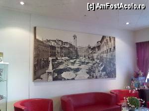 [P04] O imagine cu celebra piata Erbe si un colt linistit pentru relaxare, in lobby.  » foto by nicoletass
 - 
<span class="allrVoted glyphicon glyphicon-heart hidden" id="av376938"></span>
<a class="m-l-10 hidden" id="sv376938" onclick="voting_Foto_DelVot(,376938,12997)" role="button">șterge vot <span class="glyphicon glyphicon-remove"></span></a>
<a id="v9376938" class=" c-red"  onclick="voting_Foto_SetVot(376938)" role="button"><span class="glyphicon glyphicon-heart-empty"></span> <b>LIKE</b> = Votează poza</a> <img class="hidden"  id="f376938W9" src="/imagini/loader.gif" border="0" /><span class="AjErrMes hidden" id="e376938ErM"></span>