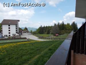 [P25] Priveliște din balconul camerei 3 » foto by Zoazore
 - 
<span class="allrVoted glyphicon glyphicon-heart hidden" id="av1367730"></span>
<a class="m-l-10 hidden" id="sv1367730" onclick="voting_Foto_DelVot(,1367730,13015)" role="button">șterge vot <span class="glyphicon glyphicon-remove"></span></a>
<a id="v91367730" class=" c-red"  onclick="voting_Foto_SetVot(1367730)" role="button"><span class="glyphicon glyphicon-heart-empty"></span> <b>LIKE</b> = Votează poza</a> <img class="hidden"  id="f1367730W9" src="/imagini/loader.gif" border="0" /><span class="AjErrMes hidden" id="e1367730ErM"></span>
