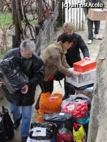 [P09] Daruri multe pentru familia Pana » foto by dananecula*
 - 
<span class="allrVoted glyphicon glyphicon-heart hidden" id="av169140"></span>
<a class="m-l-10 hidden" id="sv169140" onclick="voting_Foto_DelVot(,169140,13023)" role="button">șterge vot <span class="glyphicon glyphicon-remove"></span></a>
<a id="v9169140" class=" c-red"  onclick="voting_Foto_SetVot(169140)" role="button"><span class="glyphicon glyphicon-heart-empty"></span> <b>LIKE</b> = Votează poza</a> <img class="hidden"  id="f169140W9" src="/imagini/loader.gif" border="0" /><span class="AjErrMes hidden" id="e169140ErM"></span>