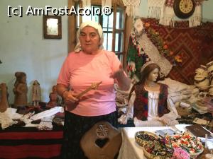 [P38] Muzeul Tarancii Romane - gazdoaia ne prezinta fusul cu turgalai » foto by mishu
 - 
<span class="allrVoted glyphicon glyphicon-heart hidden" id="av908170"></span>
<a class="m-l-10 hidden" id="sv908170" onclick="voting_Foto_DelVot(,908170,13024)" role="button">șterge vot <span class="glyphicon glyphicon-remove"></span></a>
<a id="v9908170" class=" c-red"  onclick="voting_Foto_SetVot(908170)" role="button"><span class="glyphicon glyphicon-heart-empty"></span> <b>LIKE</b> = Votează poza</a> <img class="hidden"  id="f908170W9" src="/imagini/loader.gif" border="0" /><span class="AjErrMes hidden" id="e908170ErM"></span>
