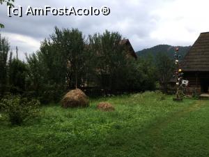 [P42] Muzeul Tarancii Romane -Ne indreptam spre iesire dar mai aruncam o privire spre curte » foto by mishu
 - 
<span class="allrVoted glyphicon glyphicon-heart hidden" id="av908174"></span>
<a class="m-l-10 hidden" id="sv908174" onclick="voting_Foto_DelVot(,908174,13024)" role="button">șterge vot <span class="glyphicon glyphicon-remove"></span></a>
<a id="v9908174" class=" c-red"  onclick="voting_Foto_SetVot(908174)" role="button"><span class="glyphicon glyphicon-heart-empty"></span> <b>LIKE</b> = Votează poza</a> <img class="hidden"  id="f908174W9" src="/imagini/loader.gif" border="0" /><span class="AjErrMes hidden" id="e908174ErM"></span>