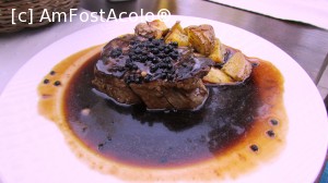 [P17] Vită (excelent preparată!) cu sos de piper » foto by crismis
 - 
<span class="allrVoted glyphicon glyphicon-heart hidden" id="av705744"></span>
<a class="m-l-10 hidden" id="sv705744" onclick="voting_Foto_DelVot(,705744,13047)" role="button">șterge vot <span class="glyphicon glyphicon-remove"></span></a>
<a id="v9705744" class=" c-red"  onclick="voting_Foto_SetVot(705744)" role="button"><span class="glyphicon glyphicon-heart-empty"></span> <b>LIKE</b> = Votează poza</a> <img class="hidden"  id="f705744W9" src="/imagini/loader.gif" border="0" /><span class="AjErrMes hidden" id="e705744ErM"></span>