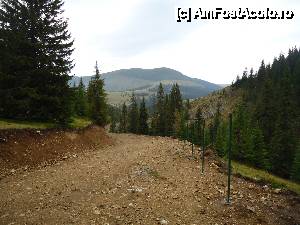 [P23] vârful Sf. Pătru văzut de pe pârtia de ski în construcţie » foto by marocanu21
 - 
<span class="allrVoted glyphicon glyphicon-heart hidden" id="av471841"></span>
<a class="m-l-10 hidden" id="sv471841" onclick="voting_Foto_DelVot(,471841,13078)" role="button">șterge vot <span class="glyphicon glyphicon-remove"></span></a>
<a id="v9471841" class=" c-red"  onclick="voting_Foto_SetVot(471841)" role="button"><span class="glyphicon glyphicon-heart-empty"></span> <b>LIKE</b> = Votează poza</a> <img class="hidden"  id="f471841W9" src="/imagini/loader.gif" border="0" /><span class="AjErrMes hidden" id="e471841ErM"></span>