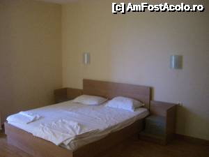 [P05] Dormitorul apartamentului - august 2012 » foto by adry24
 - 
<span class="allrVoted glyphicon glyphicon-heart hidden" id="av503527"></span>
<a class="m-l-10 hidden" id="sv503527" onclick="voting_Foto_DelVot(,503527,13086)" role="button">șterge vot <span class="glyphicon glyphicon-remove"></span></a>
<a id="v9503527" class=" c-red"  onclick="voting_Foto_SetVot(503527)" role="button"><span class="glyphicon glyphicon-heart-empty"></span> <b>LIKE</b> = Votează poza</a> <img class="hidden"  id="f503527W9" src="/imagini/loader.gif" border="0" /><span class="AjErrMes hidden" id="e503527ErM"></span>
