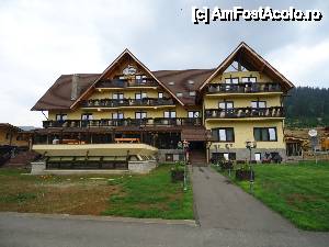 [P23] hotel Sf. Petru » foto by marocanu21
 - 
<span class="allrVoted glyphicon glyphicon-heart hidden" id="av473761"></span>
<a class="m-l-10 hidden" id="sv473761" onclick="voting_Foto_DelVot(,473761,13091)" role="button">șterge vot <span class="glyphicon glyphicon-remove"></span></a>
<a id="v9473761" class=" c-red"  onclick="voting_Foto_SetVot(473761)" role="button"><span class="glyphicon glyphicon-heart-empty"></span> <b>LIKE</b> = Votează poza</a> <img class="hidden"  id="f473761W9" src="/imagini/loader.gif" border="0" /><span class="AjErrMes hidden" id="e473761ErM"></span>