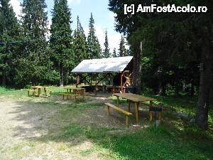 [P09] grătar şi mese la cabana Şureanu » foto by marocanu21
 - 
<span class="allrVoted glyphicon glyphicon-heart hidden" id="av473747"></span>
<a class="m-l-10 hidden" id="sv473747" onclick="voting_Foto_DelVot(,473747,13091)" role="button">șterge vot <span class="glyphicon glyphicon-remove"></span></a>
<a id="v9473747" class=" c-red"  onclick="voting_Foto_SetVot(473747)" role="button"><span class="glyphicon glyphicon-heart-empty"></span> <b>LIKE</b> = Votează poza</a> <img class="hidden"  id="f473747W9" src="/imagini/loader.gif" border="0" /><span class="AjErrMes hidden" id="e473747ErM"></span>