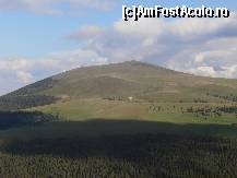 [P12] Varful lui Patru vazut de pe Varful Sureanu » foto by sunflower
 - 
<span class="allrVoted glyphicon glyphicon-heart hidden" id="av449304"></span>
<a class="m-l-10 hidden" id="sv449304" onclick="voting_Foto_DelVot(,449304,13091)" role="button">șterge vot <span class="glyphicon glyphicon-remove"></span></a>
<a id="v9449304" class=" c-red"  onclick="voting_Foto_SetVot(449304)" role="button"><span class="glyphicon glyphicon-heart-empty"></span> <b>LIKE</b> = Votează poza</a> <img class="hidden"  id="f449304W9" src="/imagini/loader.gif" border="0" /><span class="AjErrMes hidden" id="e449304ErM"></span>