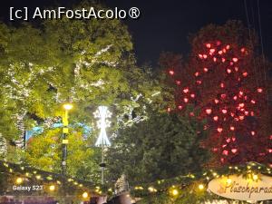 [P32] Superbe decorațiuni de Crăciun din Rathausplatz » foto by kmy
 - 
<span class="allrVoted glyphicon glyphicon-heart hidden" id="av1399415"></span>
<a class="m-l-10 hidden" id="sv1399415" onclick="voting_Foto_DelVot(,1399415,13117)" role="button">șterge vot <span class="glyphicon glyphicon-remove"></span></a>
<a id="v91399415" class=" c-red"  onclick="voting_Foto_SetVot(1399415)" role="button"><span class="glyphicon glyphicon-heart-empty"></span> <b>LIKE</b> = Votează poza</a> <img class="hidden"  id="f1399415W9" src="/imagini/loader.gif" border="0" /><span class="AjErrMes hidden" id="e1399415ErM"></span>