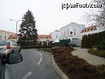 [P25] centrul comercial Parndorf - parcarea » foto by kmy
 - 
<span class="allrVoted glyphicon glyphicon-heart hidden" id="av283817"></span>
<a class="m-l-10 hidden" id="sv283817" onclick="voting_Foto_DelVot(,283817,13117)" role="button">șterge vot <span class="glyphicon glyphicon-remove"></span></a>
<a id="v9283817" class=" c-red"  onclick="voting_Foto_SetVot(283817)" role="button"><span class="glyphicon glyphicon-heart-empty"></span> <b>LIKE</b> = Votează poza</a> <img class="hidden"  id="f283817W9" src="/imagini/loader.gif" border="0" /><span class="AjErrMes hidden" id="e283817ErM"></span>