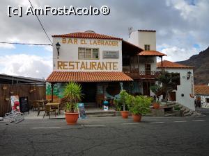 [P05] Satul tradițional Fataga; restaurantul de la șosea, vis a vis de care am parcat » foto by crismis
 - 
<span class="allrVoted glyphicon glyphicon-heart hidden" id="av1290152"></span>
<a class="m-l-10 hidden" id="sv1290152" onclick="voting_Foto_DelVot(,1290152,13127)" role="button">șterge vot <span class="glyphicon glyphicon-remove"></span></a>
<a id="v91290152" class=" c-red"  onclick="voting_Foto_SetVot(1290152)" role="button"><span class="glyphicon glyphicon-heart-empty"></span> <b>LIKE</b> = Votează poza</a> <img class="hidden"  id="f1290152W9" src="/imagini/loader.gif" border="0" /><span class="AjErrMes hidden" id="e1290152ErM"></span>