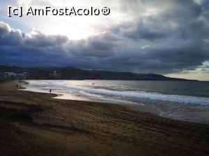 [P79] Plaja Las Canteras; zona surferilor » foto by crismis
 - 
<span class="allrVoted glyphicon glyphicon-heart hidden" id="av1291432"></span>
<a class="m-l-10 hidden" id="sv1291432" onclick="voting_Foto_DelVot(,1291432,13127)" role="button">șterge vot <span class="glyphicon glyphicon-remove"></span></a>
<a id="v91291432" class=" c-red"  onclick="voting_Foto_SetVot(1291432)" role="button"><span class="glyphicon glyphicon-heart-empty"></span> <b>LIKE</b> = Votează poza</a> <img class="hidden"  id="f1291432W9" src="/imagini/loader.gif" border="0" /><span class="AjErrMes hidden" id="e1291432ErM"></span>