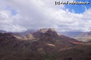 [P17] oprire intr-una din parcarile spre Roque Noble (1803m), peisajul este superb!  » foto by osna
 - 
<span class="allrVoted glyphicon glyphicon-heart hidden" id="av553192"></span>
<a class="m-l-10 hidden" id="sv553192" onclick="voting_Foto_DelVot(,553192,13127)" role="button">șterge vot <span class="glyphicon glyphicon-remove"></span></a>
<a id="v9553192" class=" c-red"  onclick="voting_Foto_SetVot(553192)" role="button"><span class="glyphicon glyphicon-heart-empty"></span> <b>LIKE</b> = Votează poza</a> <img class="hidden"  id="f553192W9" src="/imagini/loader.gif" border="0" /><span class="AjErrMes hidden" id="e553192ErM"></span>