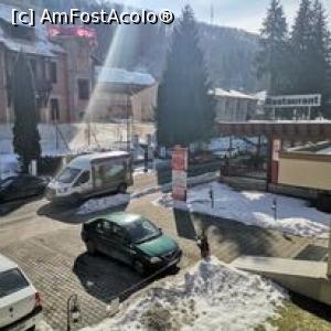 [P09] Parcarea din fata hotelului » foto by dorgo
 - 
<span class="allrVoted glyphicon glyphicon-heart hidden" id="av1293815"></span>
<a class="m-l-10 hidden" id="sv1293815" onclick="voting_Foto_DelVot(,1293815,13132)" role="button">șterge vot <span class="glyphicon glyphicon-remove"></span></a>
<a id="v91293815" class=" c-red"  onclick="voting_Foto_SetVot(1293815)" role="button"><span class="glyphicon glyphicon-heart-empty"></span> <b>LIKE</b> = Votează poza</a> <img class="hidden"  id="f1293815W9" src="/imagini/loader.gif" border="0" /><span class="AjErrMes hidden" id="e1293815ErM"></span>