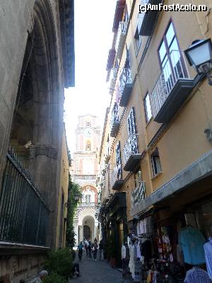 [P13] pe stradutele stramte spre centrul istoric cu catedrala pe fundal » foto by amero
 - 
<span class="allrVoted glyphicon glyphicon-heart hidden" id="av570978"></span>
<a class="m-l-10 hidden" id="sv570978" onclick="voting_Foto_DelVot(,570978,13144)" role="button">șterge vot <span class="glyphicon glyphicon-remove"></span></a>
<a id="v9570978" class=" c-red"  onclick="voting_Foto_SetVot(570978)" role="button"><span class="glyphicon glyphicon-heart-empty"></span> <b>LIKE</b> = Votează poza</a> <img class="hidden"  id="f570978W9" src="/imagini/loader.gif" border="0" /><span class="AjErrMes hidden" id="e570978ErM"></span>
