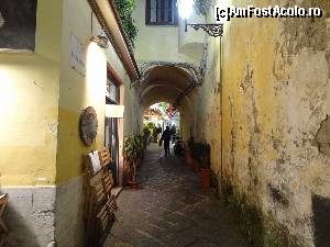 [P04] Straduta in Sorrento » foto by BOGDAN DSN
 - 
<span class="allrVoted glyphicon glyphicon-heart hidden" id="av503845"></span>
<a class="m-l-10 hidden" id="sv503845" onclick="voting_Foto_DelVot(,503845,13144)" role="button">șterge vot <span class="glyphicon glyphicon-remove"></span></a>
<a id="v9503845" class=" c-red"  onclick="voting_Foto_SetVot(503845)" role="button"><span class="glyphicon glyphicon-heart-empty"></span> <b>LIKE</b> = Votează poza</a> <img class="hidden"  id="f503845W9" src="/imagini/loader.gif" border="0" /><span class="AjErrMes hidden" id="e503845ErM"></span>