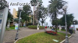 [P27] De aici se poate admira in voie golful din Sorrento si se poate cobori cu liftul public, contra sumei de un euro, la plaja. » foto by geani anto
 - 
<span class="allrVoted glyphicon glyphicon-heart hidden" id="av1411460"></span>
<a class="m-l-10 hidden" id="sv1411460" onclick="voting_Foto_DelVot(,1411460,13144)" role="button">șterge vot <span class="glyphicon glyphicon-remove"></span></a>
<a id="v91411460" class=" c-red"  onclick="voting_Foto_SetVot(1411460)" role="button"><span class="glyphicon glyphicon-heart-empty"></span> <b>LIKE</b> = Votează poza</a> <img class="hidden"  id="f1411460W9" src="/imagini/loader.gif" border="0" /><span class="AjErrMes hidden" id="e1411460ErM"></span>