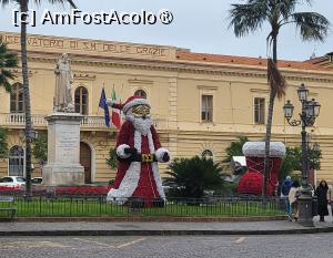 [P30] Piata Sant'Antonino, unde este amplasat un alt monument dedicat acestui sfant. In vecinatate se afla primaria din Sorrento si o scoala, Conservatorio di SM delle Grazie si biserica di Sant'Antonino. » foto by geani anto
 - 
<span class="allrVoted glyphicon glyphicon-heart hidden" id="av1411463"></span>
<a class="m-l-10 hidden" id="sv1411463" onclick="voting_Foto_DelVot(,1411463,13144)" role="button">șterge vot <span class="glyphicon glyphicon-remove"></span></a>
<a id="v91411463" class=" c-red"  onclick="voting_Foto_SetVot(1411463)" role="button"><span class="glyphicon glyphicon-heart-empty"></span> <b>LIKE</b> = Votează poza</a> <img class="hidden"  id="f1411463W9" src="/imagini/loader.gif" border="0" /><span class="AjErrMes hidden" id="e1411463ErM"></span>