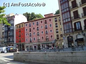 [P22] Asteptand autocarul pentru a merge in Ensanche.  » foto by mireille
 - 
<span class="allrVoted glyphicon glyphicon-heart hidden" id="av1062538"></span>
<a class="m-l-10 hidden" id="sv1062538" onclick="voting_Foto_DelVot(,1062538,13148)" role="button">șterge vot <span class="glyphicon glyphicon-remove"></span></a>
<a id="v91062538" class=" c-red"  onclick="voting_Foto_SetVot(1062538)" role="button"><span class="glyphicon glyphicon-heart-empty"></span> <b>LIKE</b> = Votează poza</a> <img class="hidden"  id="f1062538W9" src="/imagini/loader.gif" border="0" /><span class="AjErrMes hidden" id="e1062538ErM"></span>
