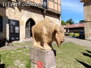 [P43] Statuie în Santilliana del Mar » foto by Marius 72
 - 
<span class="allrVoted glyphicon glyphicon-heart hidden" id="av1427599"></span>
<a class="m-l-10 hidden" id="sv1427599" onclick="voting_Foto_DelVot(,1427599,13148)" role="button">șterge vot <span class="glyphicon glyphicon-remove"></span></a>
<a id="v91427599" class=" c-red"  onclick="voting_Foto_SetVot(1427599)" role="button"><span class="glyphicon glyphicon-heart-empty"></span> <b>LIKE</b> = Votează poza</a> <img class="hidden"  id="f1427599W9" src="/imagini/loader.gif" border="0" /><span class="AjErrMes hidden" id="e1427599ErM"></span>