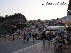 [P05] Parga, centrul orasului pe inserat » foto by ionescunic
 - 
<span class="allrVoted glyphicon glyphicon-heart hidden" id="av402469"></span>
<a class="m-l-10 hidden" id="sv402469" onclick="voting_Foto_DelVot(,402469,13156)" role="button">șterge vot <span class="glyphicon glyphicon-remove"></span></a>
<a id="v9402469" class=" c-red"  onclick="voting_Foto_SetVot(402469)" role="button"><span class="glyphicon glyphicon-heart-empty"></span> <b>LIKE</b> = Votează poza</a> <img class="hidden"  id="f402469W9" src="/imagini/loader.gif" border="0" /><span class="AjErrMes hidden" id="e402469ErM"></span>