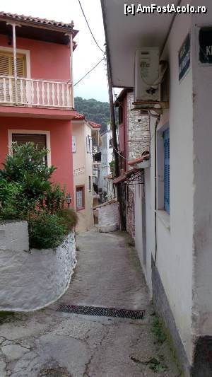[P19] Parga - și străduțele sale înguste...  » foto by Dragoș_MD
 - 
<span class="allrVoted glyphicon glyphicon-heart hidden" id="av424606"></span>
<a class="m-l-10 hidden" id="sv424606" onclick="voting_Foto_DelVot(,424606,13156)" role="button">șterge vot <span class="glyphicon glyphicon-remove"></span></a>
<a id="v9424606" class=" c-red"  onclick="voting_Foto_SetVot(424606)" role="button"><span class="glyphicon glyphicon-heart-empty"></span> <b>LIKE</b> = Votează poza</a> <img class="hidden"  id="f424606W9" src="/imagini/loader.gif" border="0" /><span class="AjErrMes hidden" id="e424606ErM"></span>