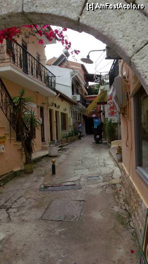 [P22] Parga - și străduțele sale înguste...  » foto by Dragoș_MD
 - 
<span class="allrVoted glyphicon glyphicon-heart hidden" id="av424609"></span>
<a class="m-l-10 hidden" id="sv424609" onclick="voting_Foto_DelVot(,424609,13156)" role="button">șterge vot <span class="glyphicon glyphicon-remove"></span></a>
<a id="v9424609" class=" c-red"  onclick="voting_Foto_SetVot(424609)" role="button"><span class="glyphicon glyphicon-heart-empty"></span> <b>LIKE</b> = Votează poza</a> <img class="hidden"  id="f424609W9" src="/imagini/loader.gif" border="0" /><span class="AjErrMes hidden" id="e424609ErM"></span>