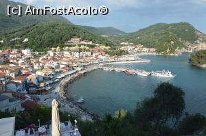[P10] Portul oraşului Parga vâzut de la Fortăreaţa Veneţiană.  » foto by traian.leuca †
 - 
<span class="allrVoted glyphicon glyphicon-heart hidden" id="av1072902"></span>
<a class="m-l-10 hidden" id="sv1072902" onclick="voting_Foto_DelVot(,1072902,13156)" role="button">șterge vot <span class="glyphicon glyphicon-remove"></span></a>
<a id="v91072902" class=" c-red"  onclick="voting_Foto_SetVot(1072902)" role="button"><span class="glyphicon glyphicon-heart-empty"></span> <b>LIKE</b> = Votează poza</a> <img class="hidden"  id="f1072902W9" src="/imagini/loader.gif" border="0" /><span class="AjErrMes hidden" id="e1072902ErM"></span>