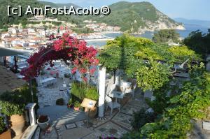 [P07] O frumoasă terasă pe strada care urcă la Fortăreaţa Veneţiană din oraşelul staţiune Parga, Grecia.  » foto by traian.leuca †
 - 
<span class="allrVoted glyphicon glyphicon-heart hidden" id="av1072899"></span>
<a class="m-l-10 hidden" id="sv1072899" onclick="voting_Foto_DelVot(,1072899,13156)" role="button">șterge vot <span class="glyphicon glyphicon-remove"></span></a>
<a id="v91072899" class=" c-red"  onclick="voting_Foto_SetVot(1072899)" role="button"><span class="glyphicon glyphicon-heart-empty"></span> <b>LIKE</b> = Votează poza</a> <img class="hidden"  id="f1072899W9" src="/imagini/loader.gif" border="0" /><span class="AjErrMes hidden" id="e1072899ErM"></span>