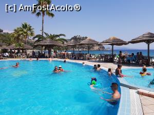 [P18] Tango beach bar » foto by dnip
 - 
<span class="allrVoted glyphicon glyphicon-heart hidden" id="av917485"></span>
<a class="m-l-10 hidden" id="sv917485" onclick="voting_Foto_DelVot(,917485,13156)" role="button">șterge vot <span class="glyphicon glyphicon-remove"></span></a>
<a id="v9917485" class=" c-red"  onclick="voting_Foto_SetVot(917485)" role="button"><span class="glyphicon glyphicon-heart-empty"></span> <b>LIKE</b> = Votează poza</a> <img class="hidden"  id="f917485W9" src="/imagini/loader.gif" border="0" /><span class="AjErrMes hidden" id="e917485ErM"></span>