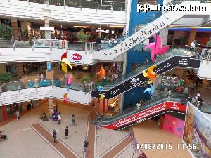 [P27] În mall » foto by ungureanica
 - 
<span class="allrVoted glyphicon glyphicon-heart hidden" id="av654567"></span>
<a class="m-l-10 hidden" id="sv654567" onclick="voting_Foto_DelVot(,654567,13159)" role="button">șterge vot <span class="glyphicon glyphicon-remove"></span></a>
<a id="v9654567" class=" c-red"  onclick="voting_Foto_SetVot(654567)" role="button"><span class="glyphicon glyphicon-heart-empty"></span> <b>LIKE</b> = Votează poza</a> <img class="hidden"  id="f654567W9" src="/imagini/loader.gif" border="0" /><span class="AjErrMes hidden" id="e654567ErM"></span>