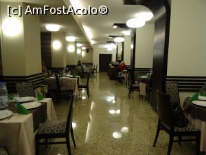 [P16] Hotelul O3zone din Băile Tușnad: în restaurant » foto by mariana.olaru
 - 
<span class="allrVoted glyphicon glyphicon-heart hidden" id="av717577"></span>
<a class="m-l-10 hidden" id="sv717577" onclick="voting_Foto_DelVot(,717577,13168)" role="button">șterge vot <span class="glyphicon glyphicon-remove"></span></a>
<a id="v9717577" class=" c-red"  onclick="voting_Foto_SetVot(717577)" role="button"><span class="glyphicon glyphicon-heart-empty"></span> <b>LIKE</b> = Votează poza</a> <img class="hidden"  id="f717577W9" src="/imagini/loader.gif" border="0" /><span class="AjErrMes hidden" id="e717577ErM"></span>