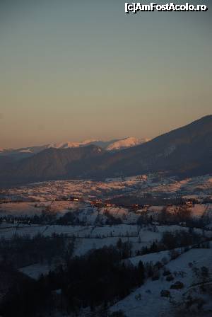 [P14] Drumetie in satul PEstera - iarna » foto by Chloe
 - 
<span class="allrVoted glyphicon glyphicon-heart hidden" id="av704309"></span>
<a class="m-l-10 hidden" id="sv704309" onclick="voting_Foto_DelVot(,704309,13179)" role="button">șterge vot <span class="glyphicon glyphicon-remove"></span></a>
<a id="v9704309" class=" c-red"  onclick="voting_Foto_SetVot(704309)" role="button"><span class="glyphicon glyphicon-heart-empty"></span> <b>LIKE</b> = Votează poza</a> <img class="hidden"  id="f704309W9" src="/imagini/loader.gif" border="0" /><span class="AjErrMes hidden" id="e704309ErM"></span>