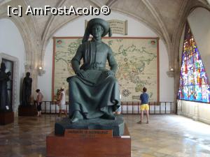 [P03] Holul de intrare -statuia printului mării, Henric Navigatorul, cel care in sec 15 a organizat economic, organizatoric si stiintific, marile expeditii » foto by mireille
 - 
<span class="allrVoted glyphicon glyphicon-heart hidden" id="av832716"></span>
<a class="m-l-10 hidden" id="sv832716" onclick="voting_Foto_DelVot(,832716,13214)" role="button">șterge vot <span class="glyphicon glyphicon-remove"></span></a>
<a id="v9832716" class=" c-red"  onclick="voting_Foto_SetVot(832716)" role="button"><span class="glyphicon glyphicon-heart-empty"></span> <b>LIKE</b> = Votează poza</a> <img class="hidden"  id="f832716W9" src="/imagini/loader.gif" border="0" /><span class="AjErrMes hidden" id="e832716ErM"></span>