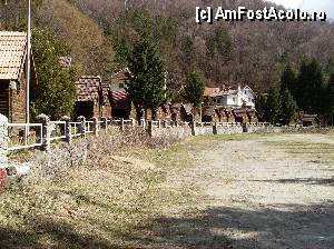 [P02] Un camping in apropiere de Cabana Vinatorilor » foto by yuly68*
 - 
<span class="allrVoted glyphicon glyphicon-heart hidden" id="av385452"></span>
<a class="m-l-10 hidden" id="sv385452" onclick="voting_Foto_DelVot(,385452,13223)" role="button">șterge vot <span class="glyphicon glyphicon-remove"></span></a>
<a id="v9385452" class=" c-red"  onclick="voting_Foto_SetVot(385452)" role="button"><span class="glyphicon glyphicon-heart-empty"></span> <b>LIKE</b> = Votează poza</a> <img class="hidden"  id="f385452W9" src="/imagini/loader.gif" border="0" /><span class="AjErrMes hidden" id="e385452ErM"></span>