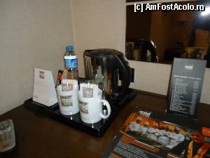 [P12] Hotelul Midtown - interiorul camerei 903 - tot ce-ti doresti pentru prepararea cafelei sau unui ceai cald » foto by kmy
 - 
<span class="allrVoted glyphicon glyphicon-heart hidden" id="av385631"></span>
<a class="m-l-10 hidden" id="sv385631" onclick="voting_Foto_DelVot(,385631,13230)" role="button">șterge vot <span class="glyphicon glyphicon-remove"></span></a>
<a id="v9385631" class=" c-red"  onclick="voting_Foto_SetVot(385631)" role="button"><span class="glyphicon glyphicon-heart-empty"></span> <b>LIKE</b> = Votează poza</a> <img class="hidden"  id="f385631W9" src="/imagini/loader.gif" border="0" /><span class="AjErrMes hidden" id="e385631ErM"></span>
