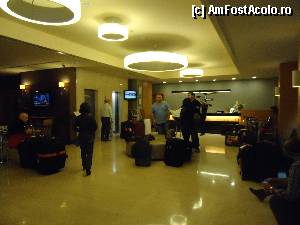 [P03] Hotelul Midtown - asteptand cu bagajele sa facem cekin-ul la receptie » foto by kmy
 - 
<span class="allrVoted glyphicon glyphicon-heart hidden" id="av385622"></span>
<a class="m-l-10 hidden" id="sv385622" onclick="voting_Foto_DelVot(,385622,13230)" role="button">șterge vot <span class="glyphicon glyphicon-remove"></span></a>
<a id="v9385622" class=" c-red"  onclick="voting_Foto_SetVot(385622)" role="button"><span class="glyphicon glyphicon-heart-empty"></span> <b>LIKE</b> = Votează poza</a> <img class="hidden"  id="f385622W9" src="/imagini/loader.gif" border="0" /><span class="AjErrMes hidden" id="e385622ErM"></span>