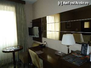 [P07] Hotelul Midtown - interiorul camerei 903 » foto by kmy
 - 
<span class="allrVoted glyphicon glyphicon-heart hidden" id="av385626"></span>
<a class="m-l-10 hidden" id="sv385626" onclick="voting_Foto_DelVot(,385626,13230)" role="button">șterge vot <span class="glyphicon glyphicon-remove"></span></a>
<a id="v9385626" class=" c-red"  onclick="voting_Foto_SetVot(385626)" role="button"><span class="glyphicon glyphicon-heart-empty"></span> <b>LIKE</b> = Votează poza</a> <img class="hidden"  id="f385626W9" src="/imagini/loader.gif" border="0" /><span class="AjErrMes hidden" id="e385626ErM"></span>