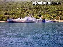 [P18] Croaziera cu vaporul Budva - Kotor, ceva vapor de razboi in portul Tivat. » foto by presario
 - 
<span class="allrVoted glyphicon glyphicon-heart hidden" id="av43232"></span>
<a class="m-l-10 hidden" id="sv43232" onclick="voting_Foto_DelVot(,43232,13250)" role="button">șterge vot <span class="glyphicon glyphicon-remove"></span></a>
<a id="v943232" class=" c-red"  onclick="voting_Foto_SetVot(43232)" role="button"><span class="glyphicon glyphicon-heart-empty"></span> <b>LIKE</b> = Votează poza</a> <img class="hidden"  id="f43232W9" src="/imagini/loader.gif" border="0" /><span class="AjErrMes hidden" id="e43232ErM"></span>