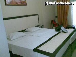 [P10] Hotel Teona 3*, Izmit - patul foarte confortabil. de fapt, erau două paturi simple lipite » foto by nicole33
 - 
<span class="allrVoted glyphicon glyphicon-heart hidden" id="av386638"></span>
<a class="m-l-10 hidden" id="sv386638" onclick="voting_Foto_DelVot(,386638,13260)" role="button">șterge vot <span class="glyphicon glyphicon-remove"></span></a>
<a id="v9386638" class=" c-red"  onclick="voting_Foto_SetVot(386638)" role="button"><span class="glyphicon glyphicon-heart-empty"></span> <b>LIKE</b> = Votează poza</a> <img class="hidden"  id="f386638W9" src="/imagini/loader.gif" border="0" /><span class="AjErrMes hidden" id="e386638ErM"></span>