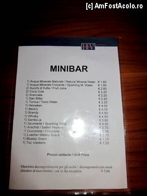 [P13] Lista cu preţuri-produse mini-bar, aveau şi mască decongestionantă pentru 'gli occhi' da' trebuia să-ntrebi de dânsa!  » foto by le_maitre
 - 
<span class="allrVoted glyphicon glyphicon-heart hidden" id="av387193"></span>
<a class="m-l-10 hidden" id="sv387193" onclick="voting_Foto_DelVot(,387193,13274)" role="button">șterge vot <span class="glyphicon glyphicon-remove"></span></a>
<a id="v9387193" class=" c-red"  onclick="voting_Foto_SetVot(387193)" role="button"><span class="glyphicon glyphicon-heart-empty"></span> <b>LIKE</b> = Votează poza</a> <img class="hidden"  id="f387193W9" src="/imagini/loader.gif" border="0" /><span class="AjErrMes hidden" id="e387193ErM"></span>