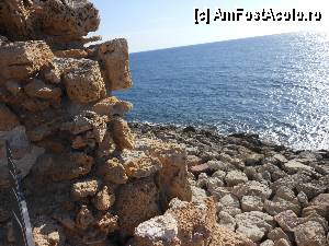 [P11] Faleza din Paphos - Fortul, fragment din zidul dinspre mare.  » foto by iulianic
 - 
<span class="allrVoted glyphicon glyphicon-heart hidden" id="av387509"></span>
<a class="m-l-10 hidden" id="sv387509" onclick="voting_Foto_DelVot(,387509,13279)" role="button">șterge vot <span class="glyphicon glyphicon-remove"></span></a>
<a id="v9387509" class=" c-red"  onclick="voting_Foto_SetVot(387509)" role="button"><span class="glyphicon glyphicon-heart-empty"></span> <b>LIKE</b> = Votează poza</a> <img class="hidden"  id="f387509W9" src="/imagini/loader.gif" border="0" /><span class="AjErrMes hidden" id="e387509ErM"></span>
